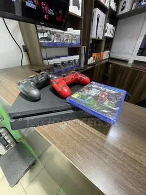Ps 4 Slim Bundle//