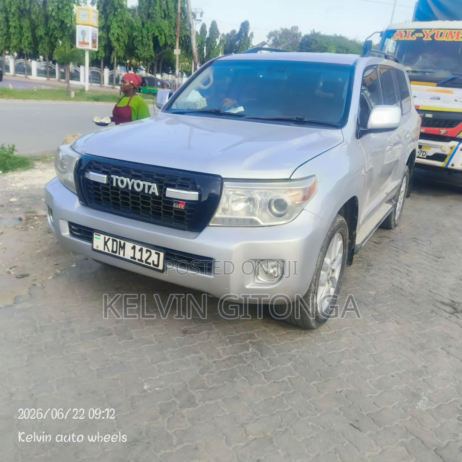 Toyota Land Cruiser Prado 2010 Silver