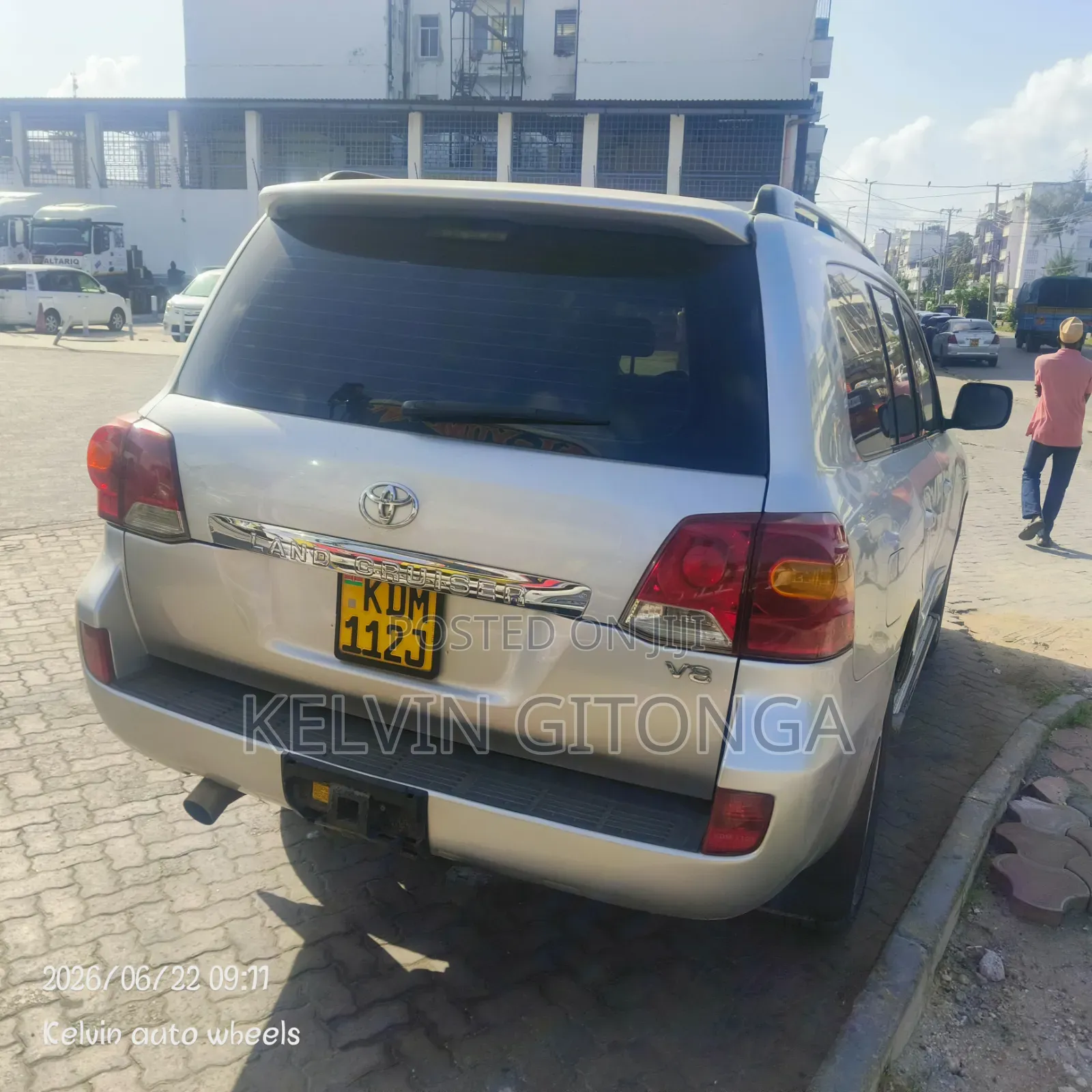 Toyota Land Cruiser Prado 2010 Silver