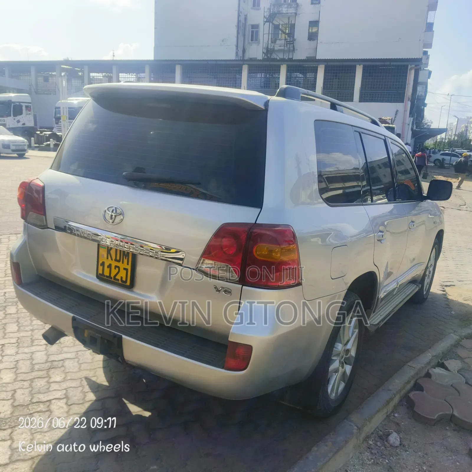 Toyota Land Cruiser Prado 2010 Silver