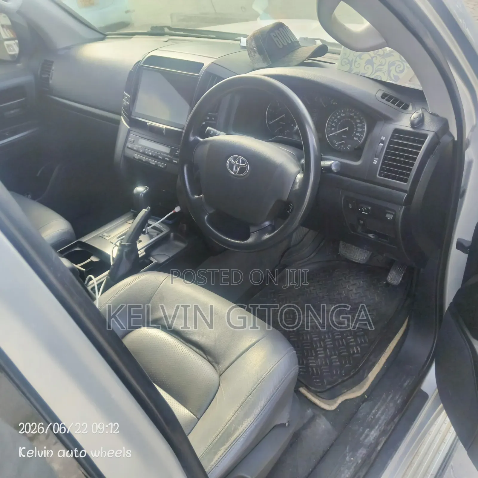 Toyota Land Cruiser Prado 2010 Silver