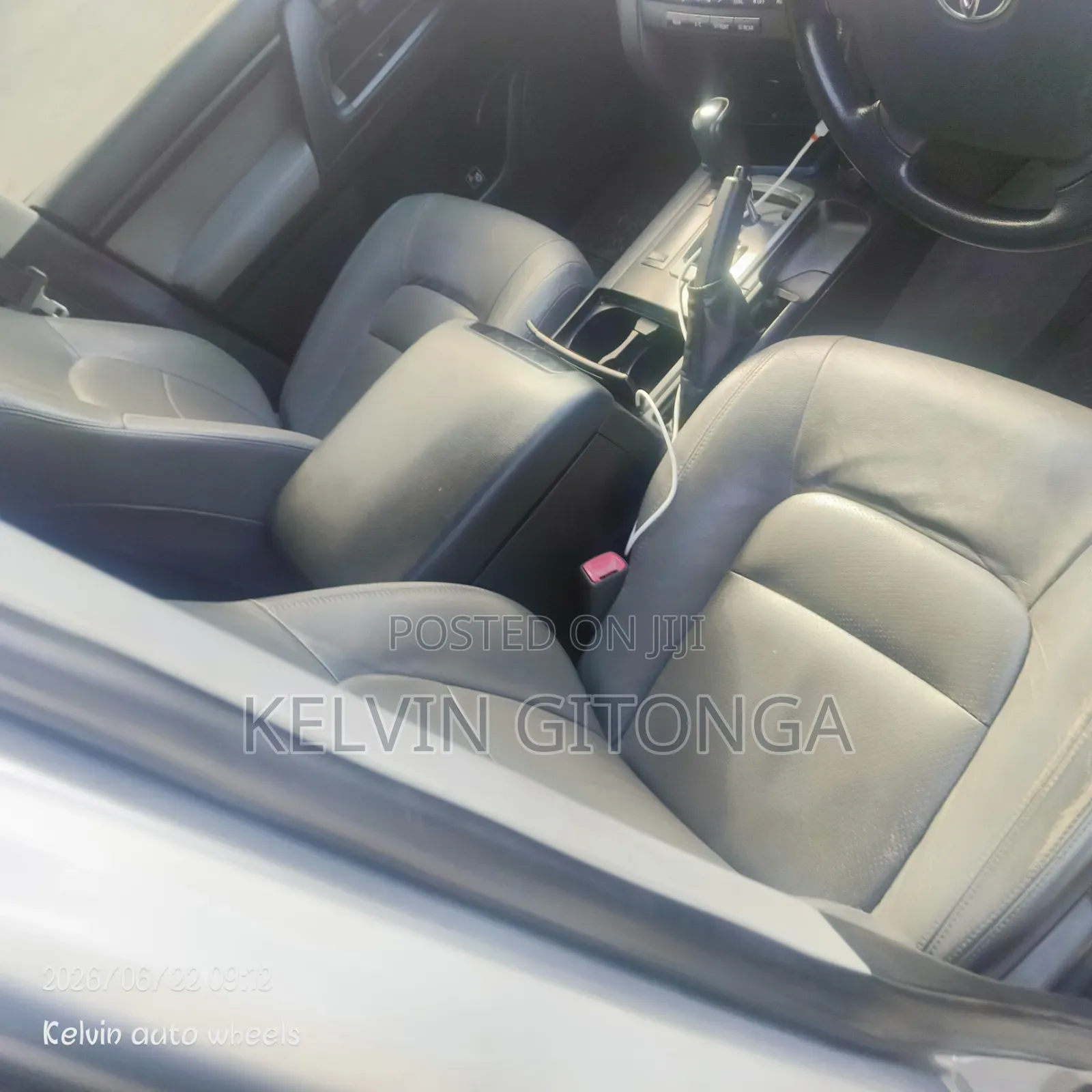 Toyota Land Cruiser Prado 2010 Silver