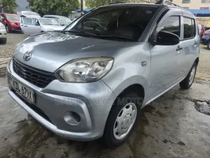 Toyota Passo 2016 Silver