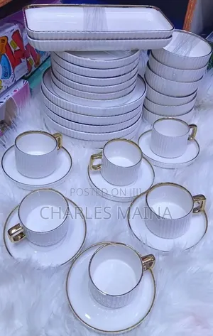 European Porcelain Dinner Set
32pcs Dinner