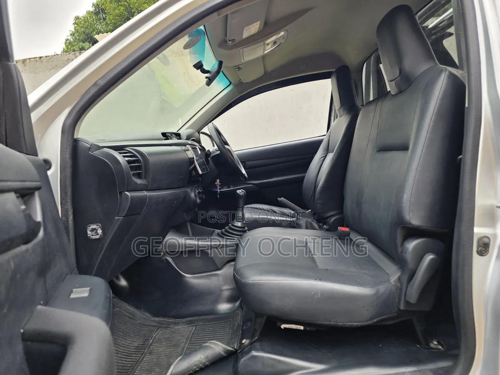 Toyota Hilux 2019 Silver