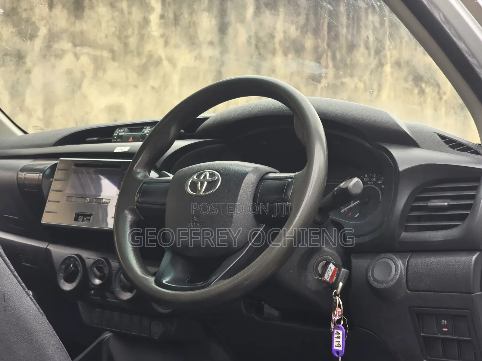 Toyota Hilux 2019 Silver