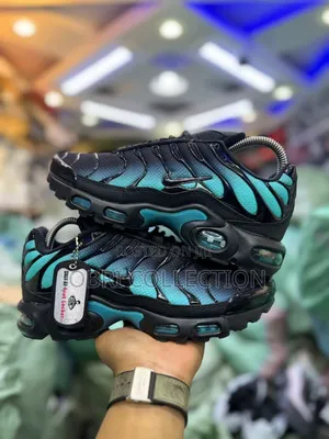 Nike Airmax Tn “ Black Aurora Sneakers