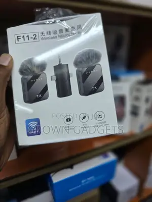 F11-2 3 in 1 Wireless Microphone for Vlogging and Streaming