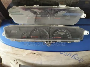 Noah 2005 Speedometer (Clock) D2l