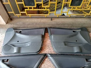 Door Covers Nze /Fielder 121 Manual.