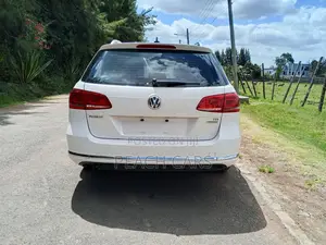 Volkswagen Passat 2014 White
