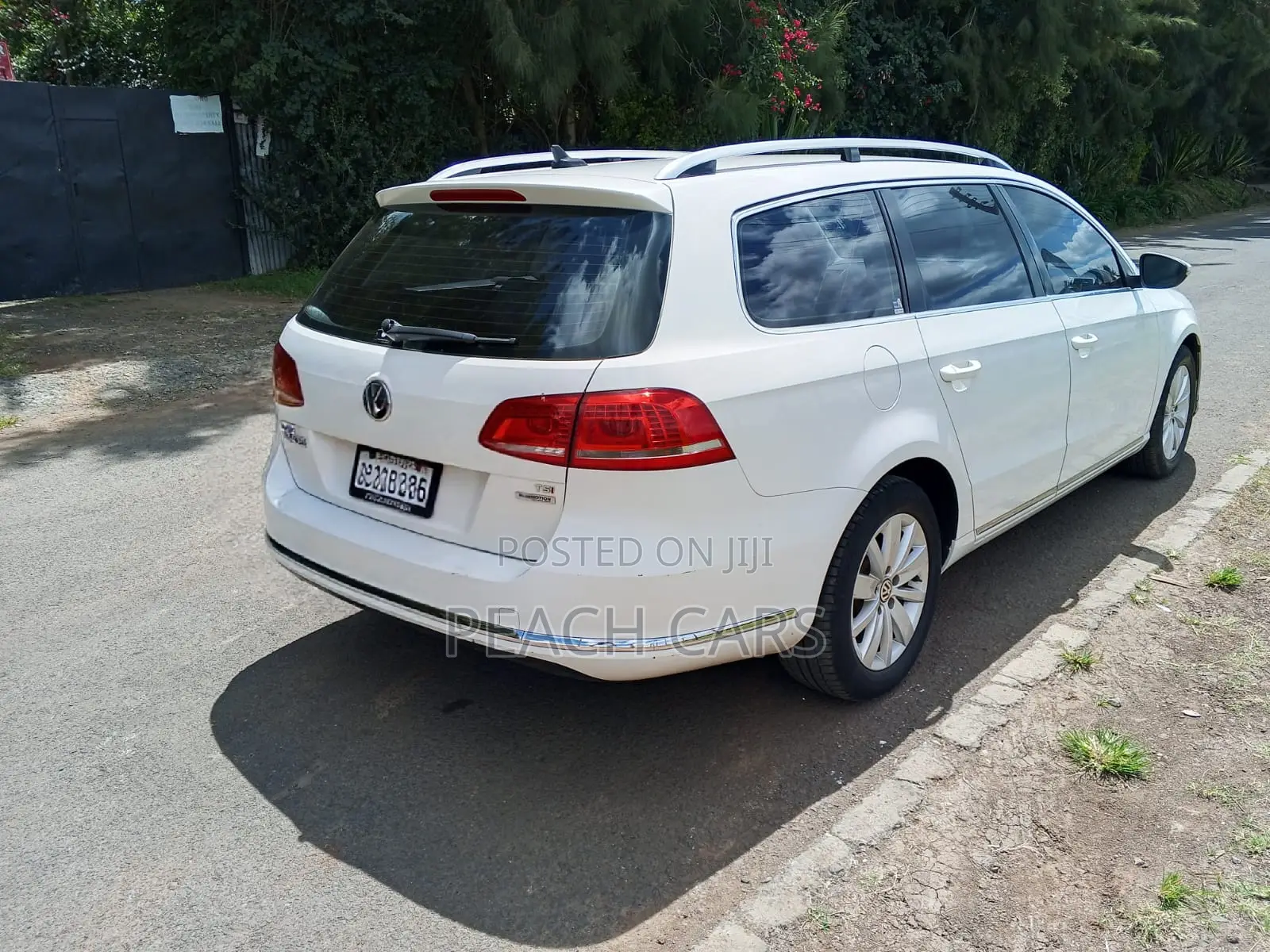 Volkswagen Passat 2014 White