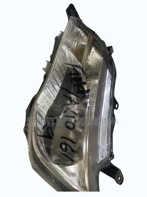 Axio 161 Headlights