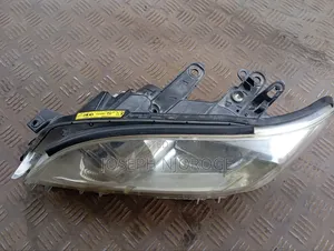 Toyota Vanguard Left Headlight