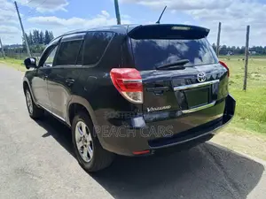 Toyota Vanguard 2012 Black