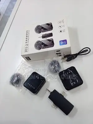 F11 Rechargeable Wireless Clip Microphone for Mobile Phones