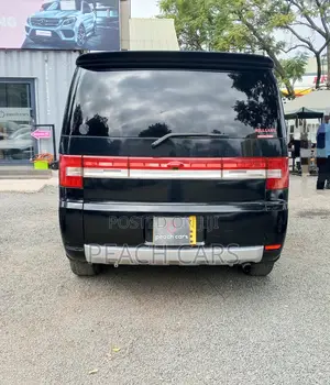 Mitsubishi Delica 2012 Black