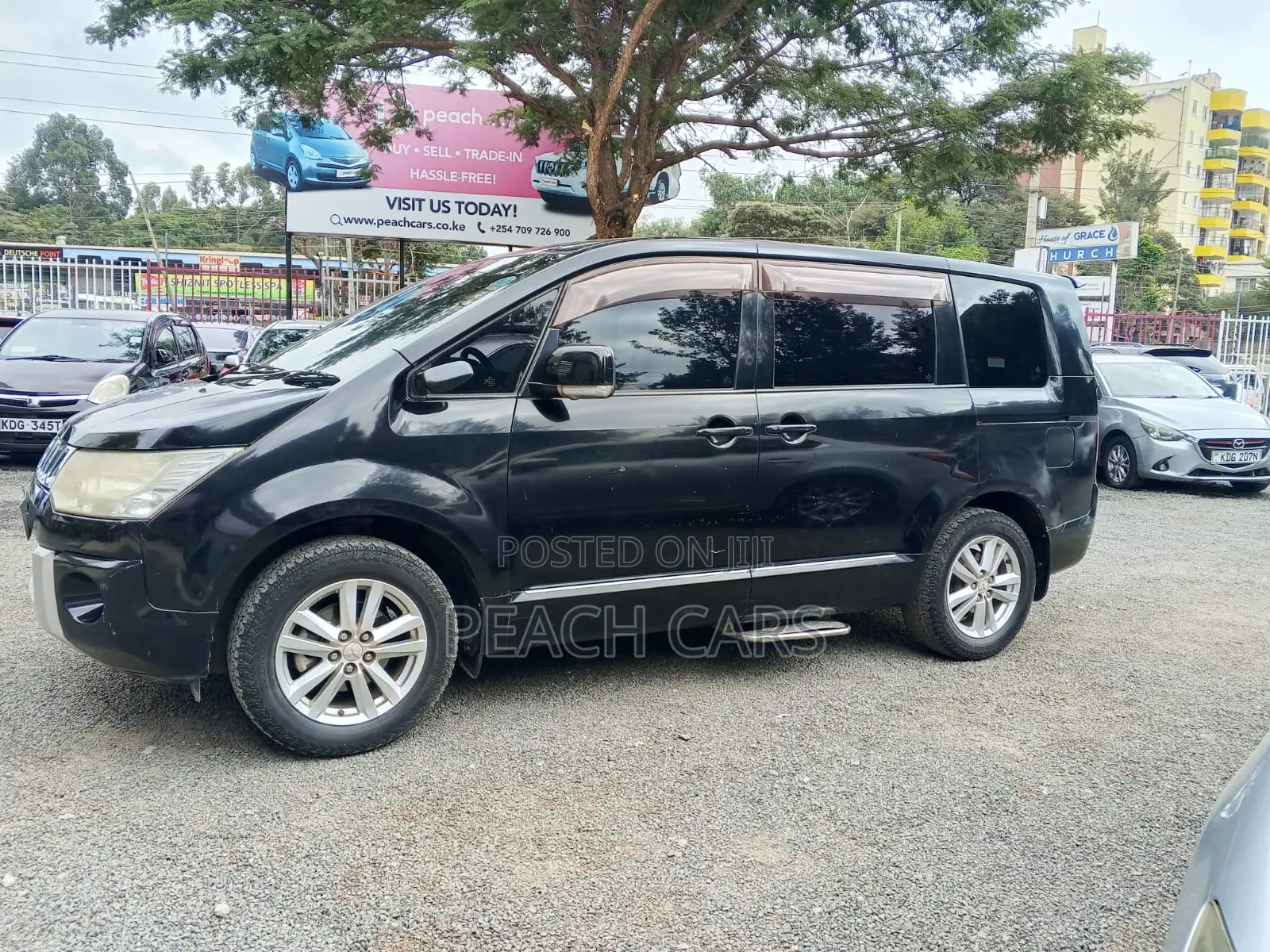 Mitsubishi Delica 2012 Black