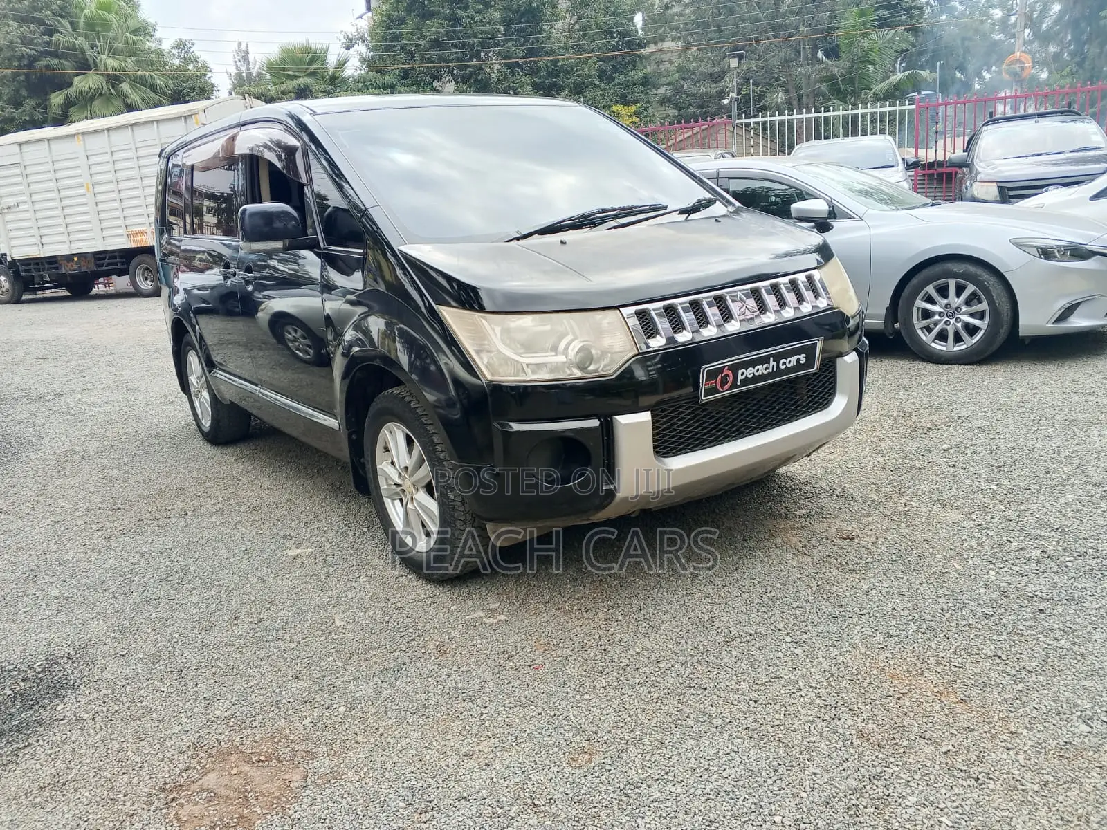 Mitsubishi Delica 2012 Black