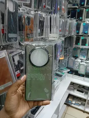 Honor Magic V5 Bi-Color Green Gradient Layout Cover