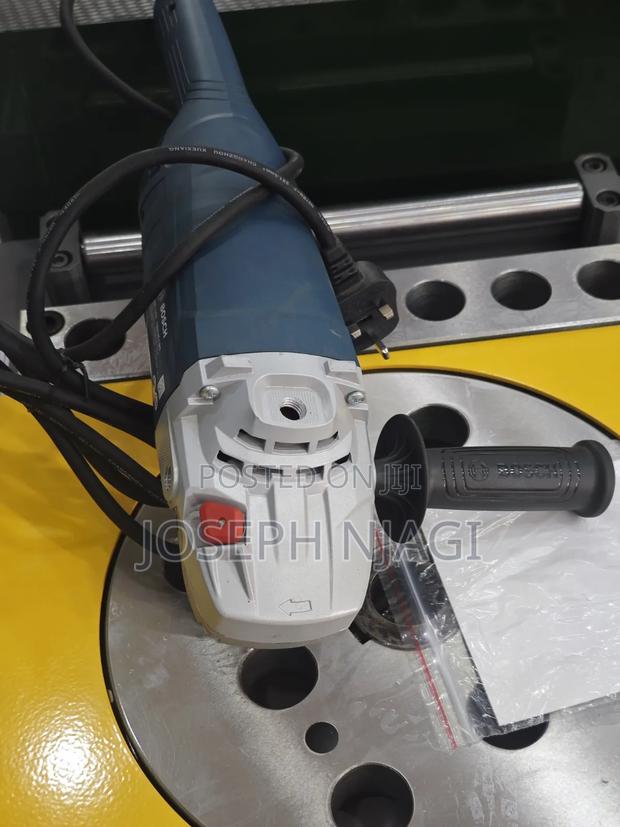 Bosch Professional Angle Grinder (Model: GWS 2200)
