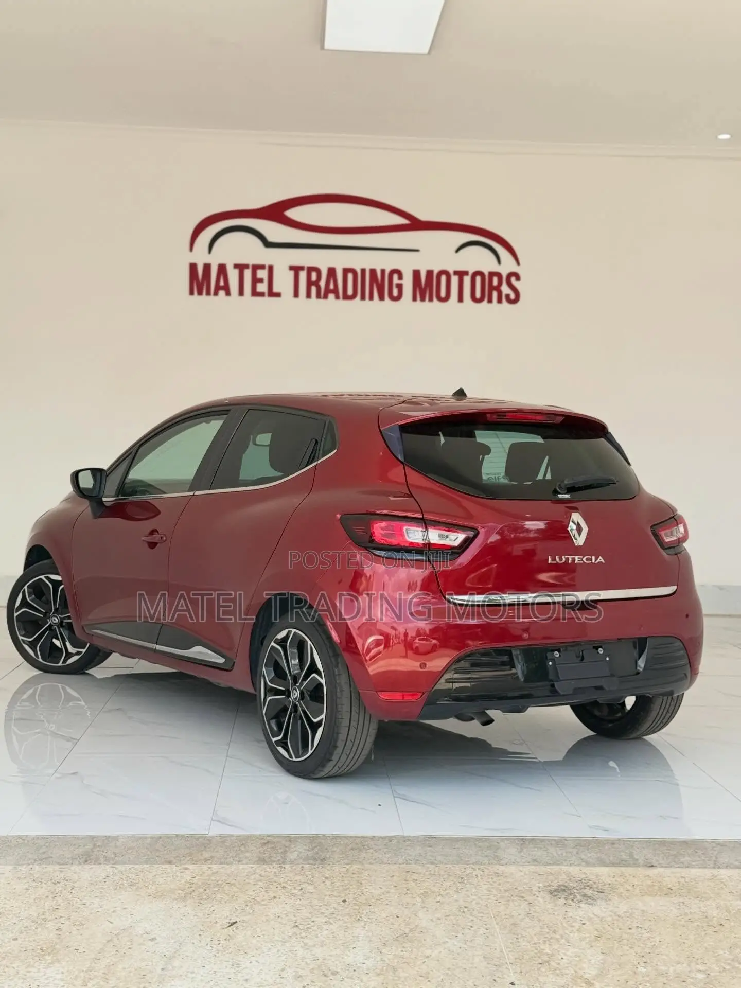 Renault Lutecia 2018 Red