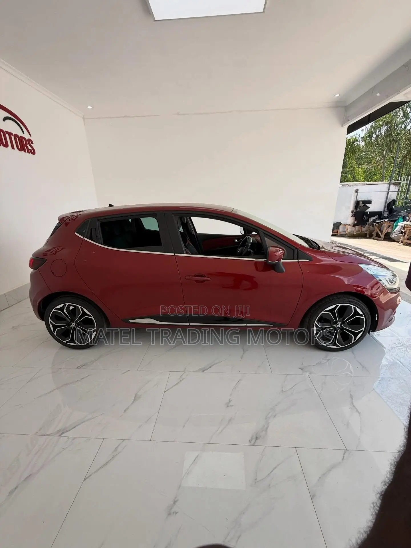 Renault Lutecia 2018 Red