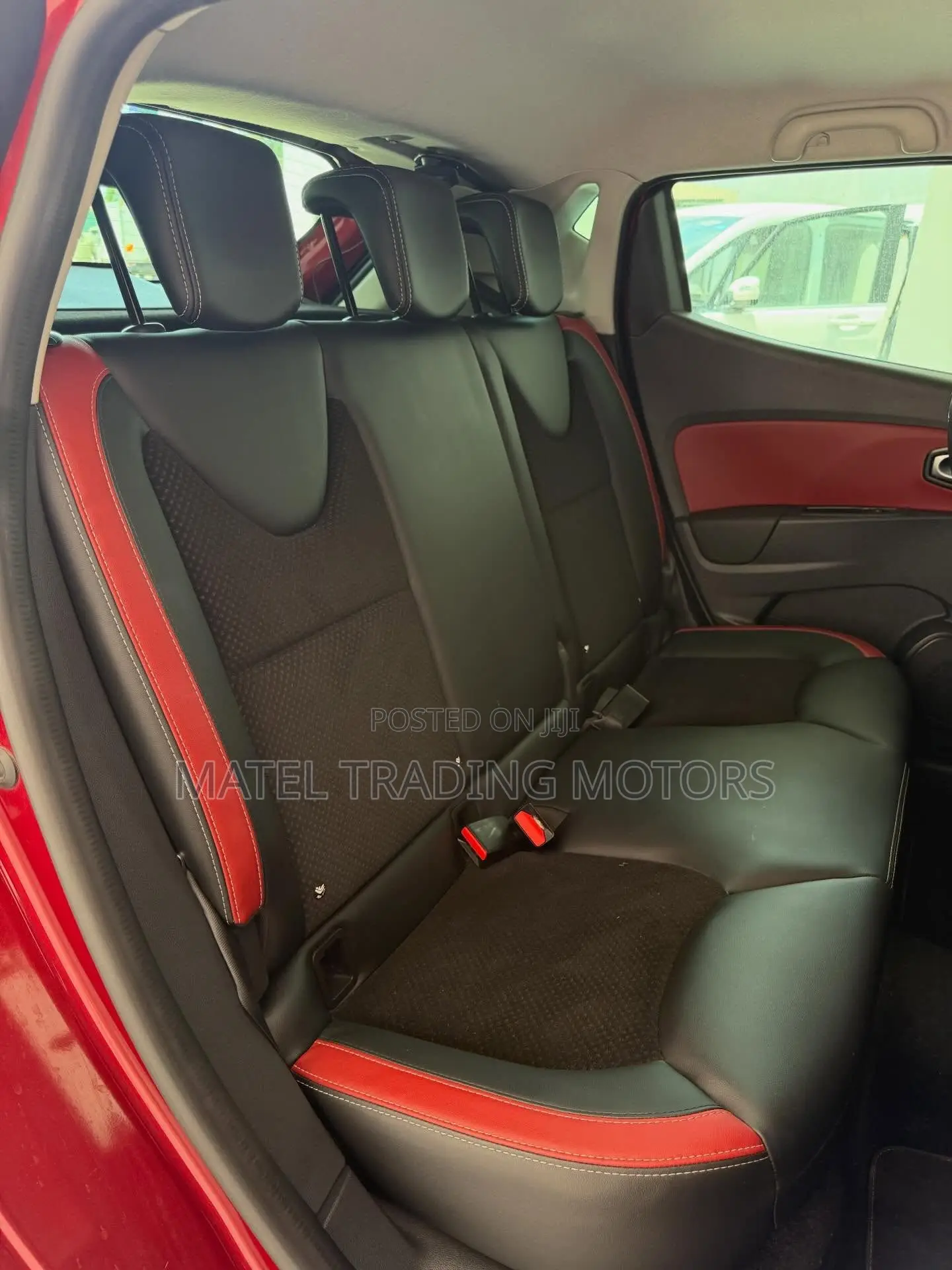 Renault Lutecia 2018 Red