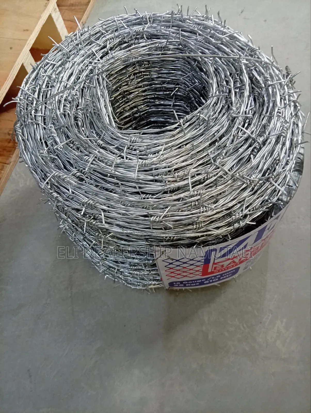 Long-Range 610m Barbed Wire Coil/16gauge