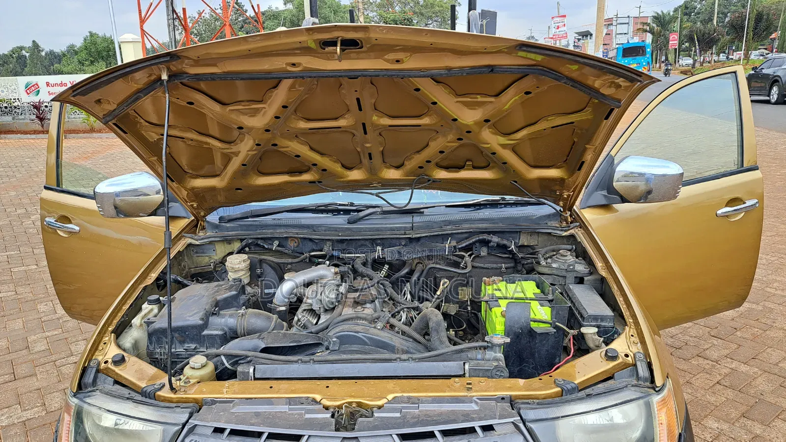 Mitsubishi L200 2015 Gold