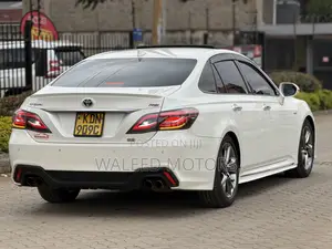 Toyota Crown 2020 Pearl