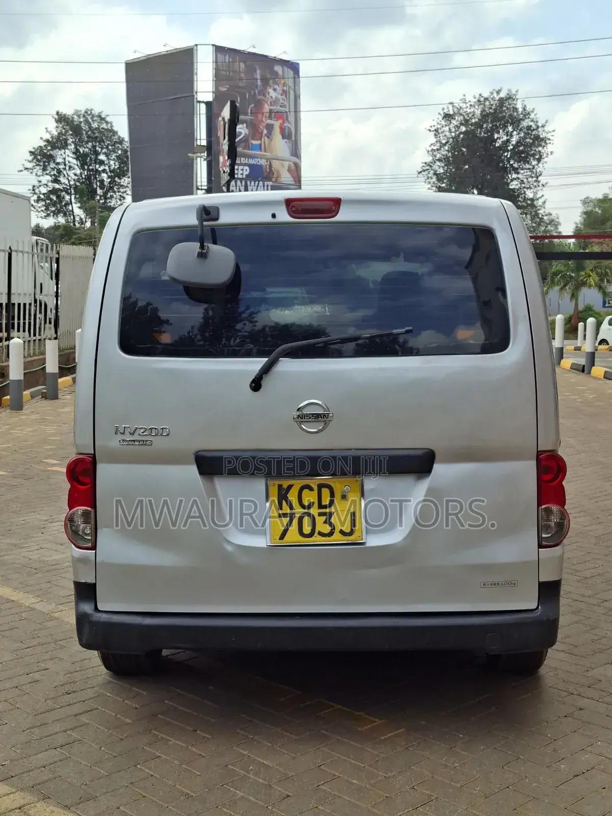 Nissan NV200 2009 Silver