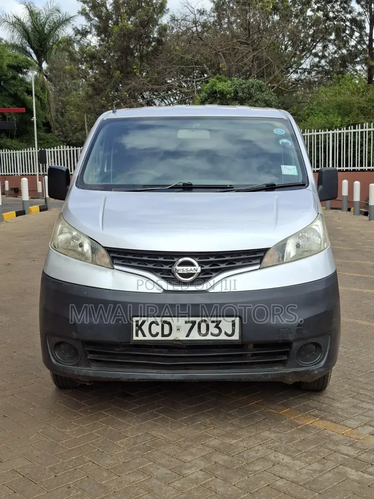 Nissan NV200 2009 Silver