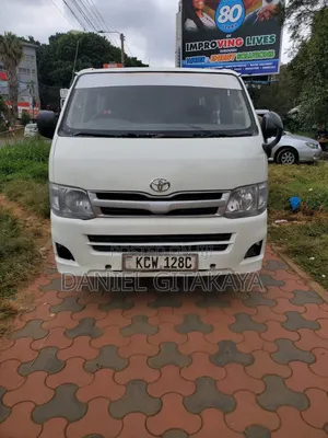 Toyota HiAce 2013 White