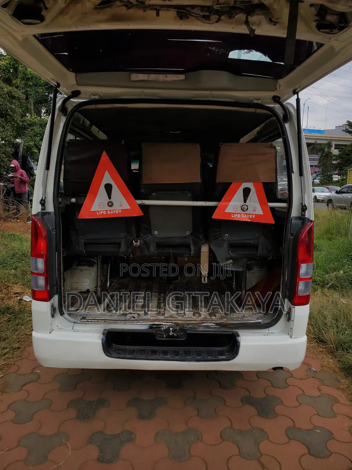 Toyota HiAce 2013 White