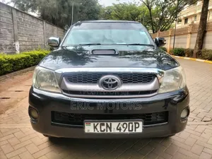 Toyota Hilux 2010 Black