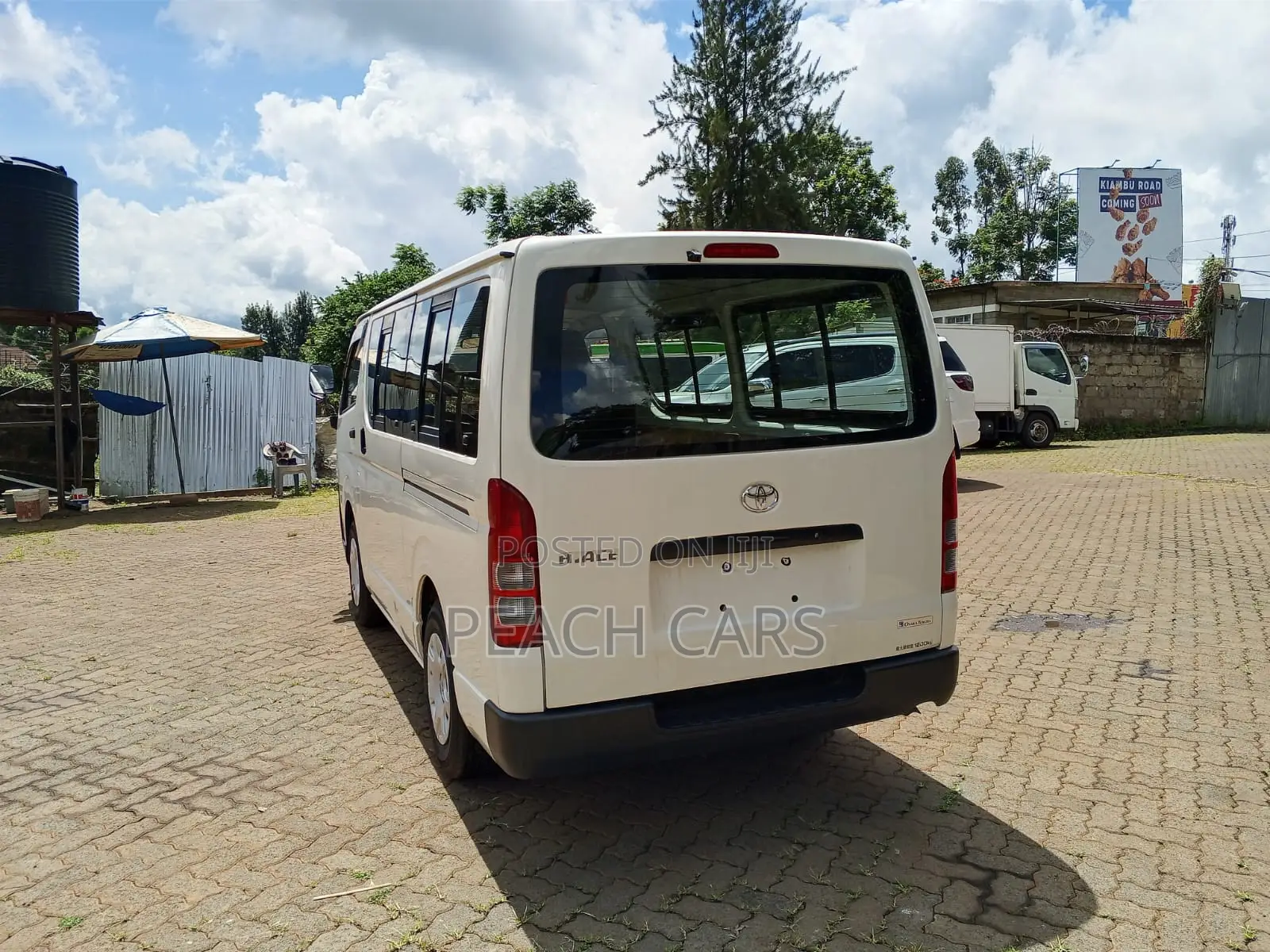 Toyota HiAce 2019 White