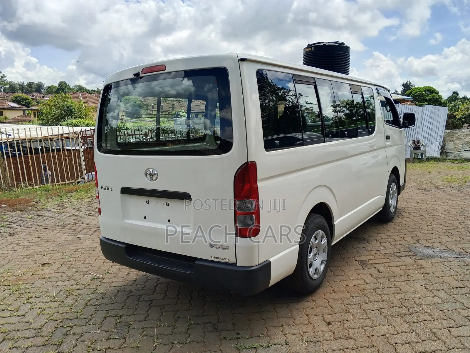 Toyota HiAce 2019 White