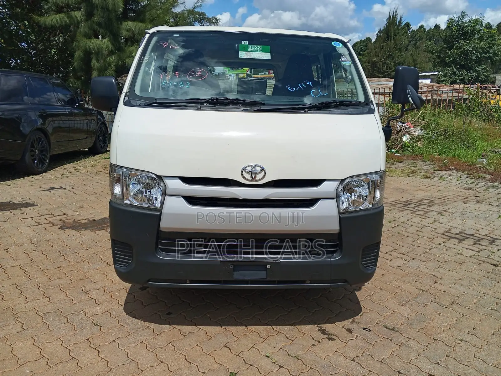 Toyota HiAce 2019 White