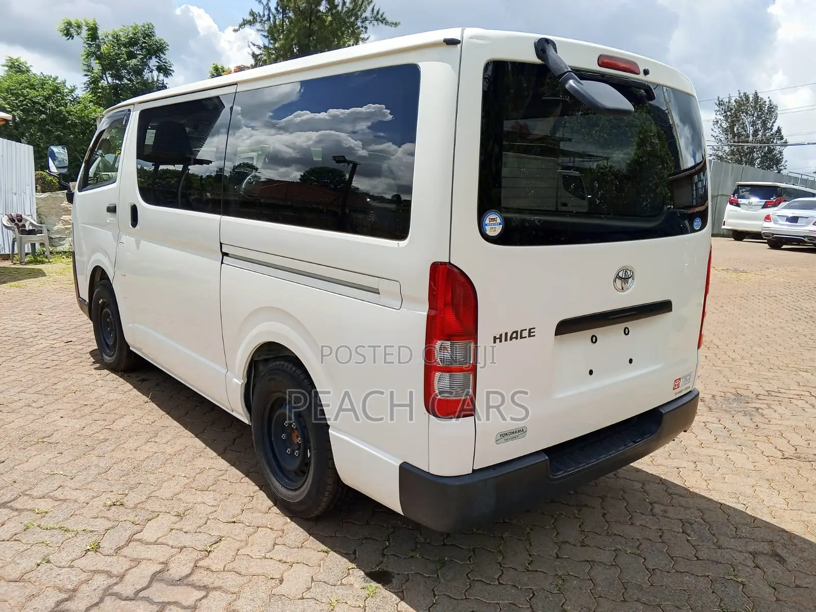 Toyota HiAce 2019 White