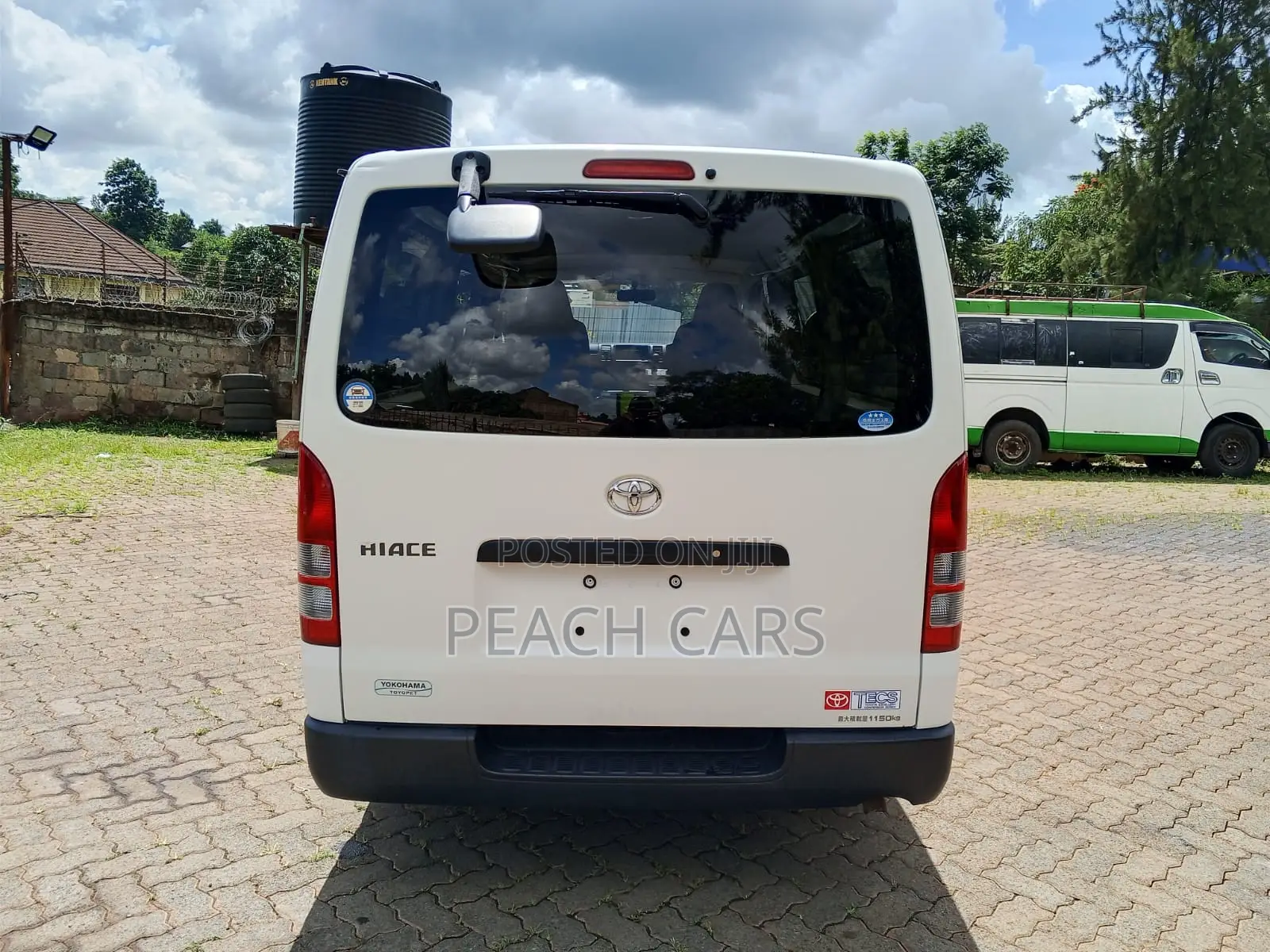 Toyota HiAce 2019 White