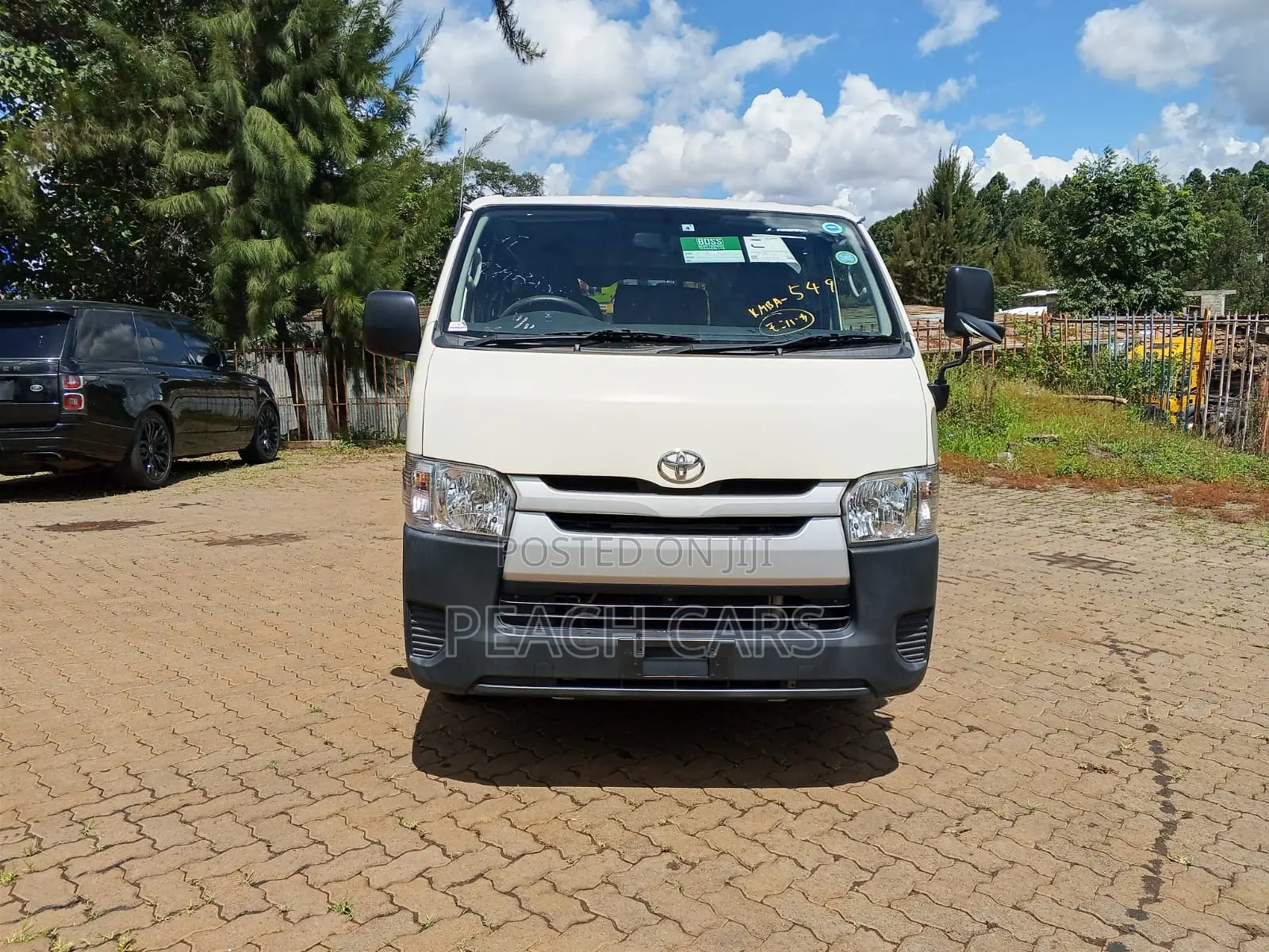 Toyota HiAce 2019 White