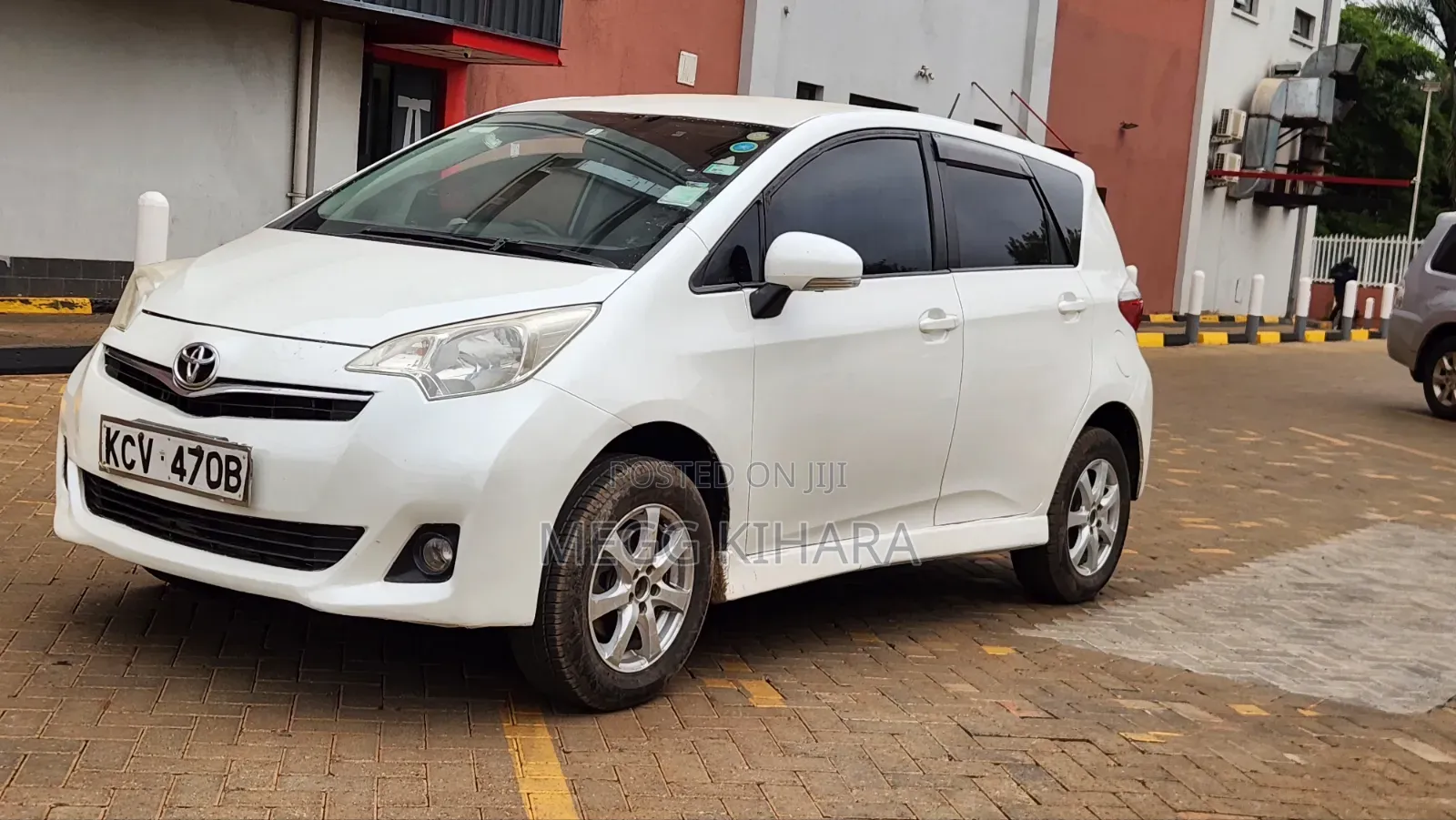 Toyota Ractis 2012 White