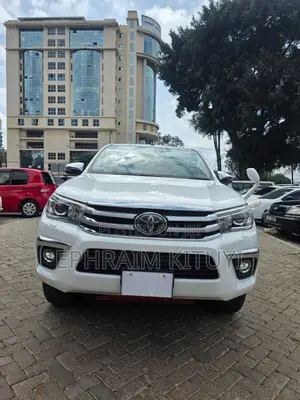 Toyota Hilux 2019 White