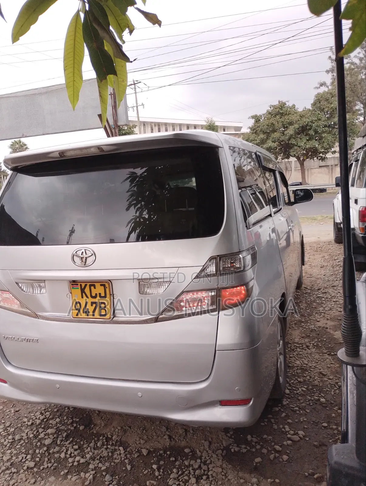 Toyota Alphard 2009 Silver