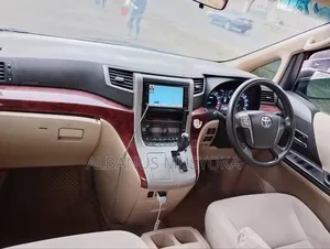 Toyota Alphard 2009 Silver