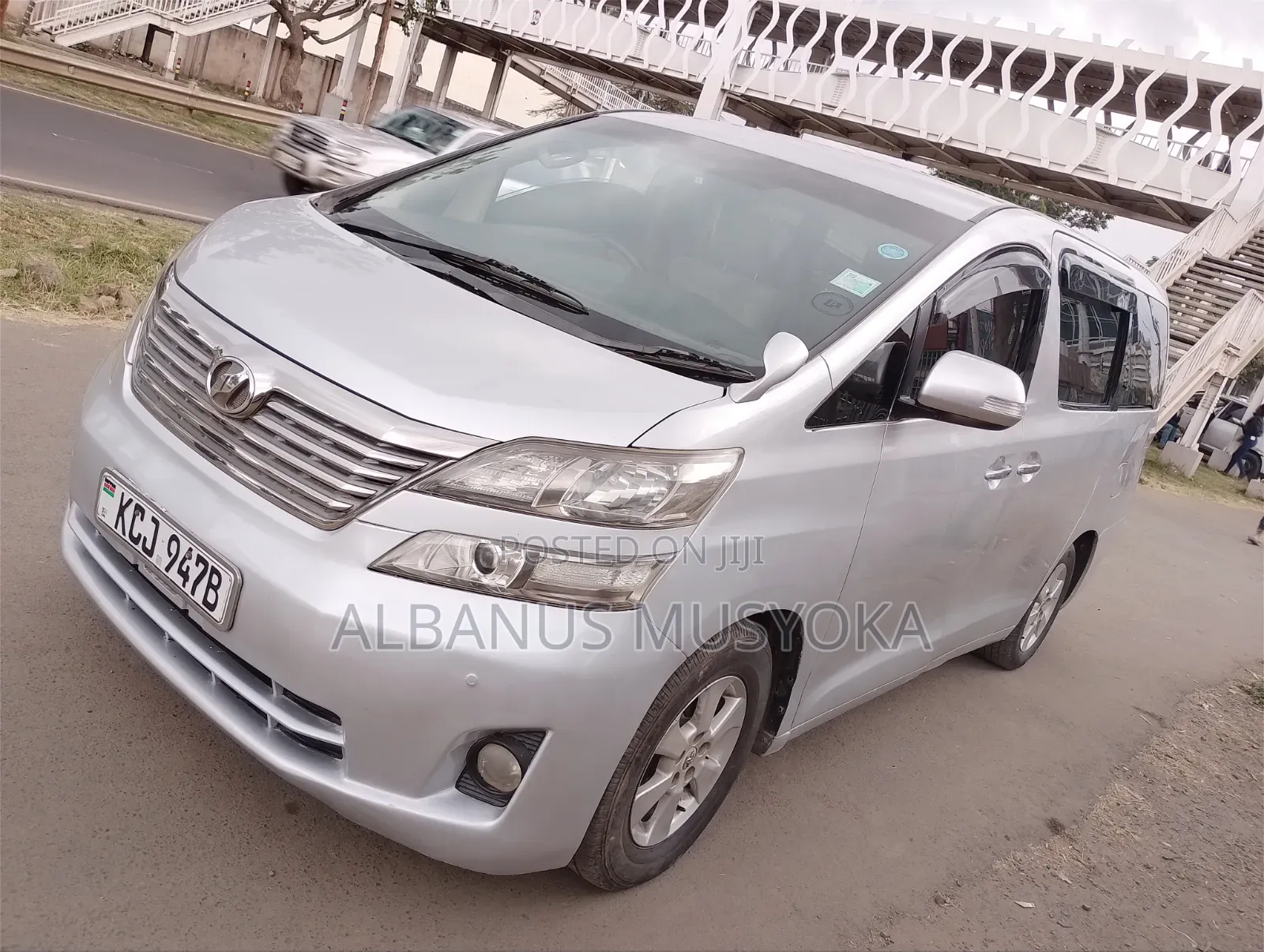 Toyota Alphard 2009 Silver