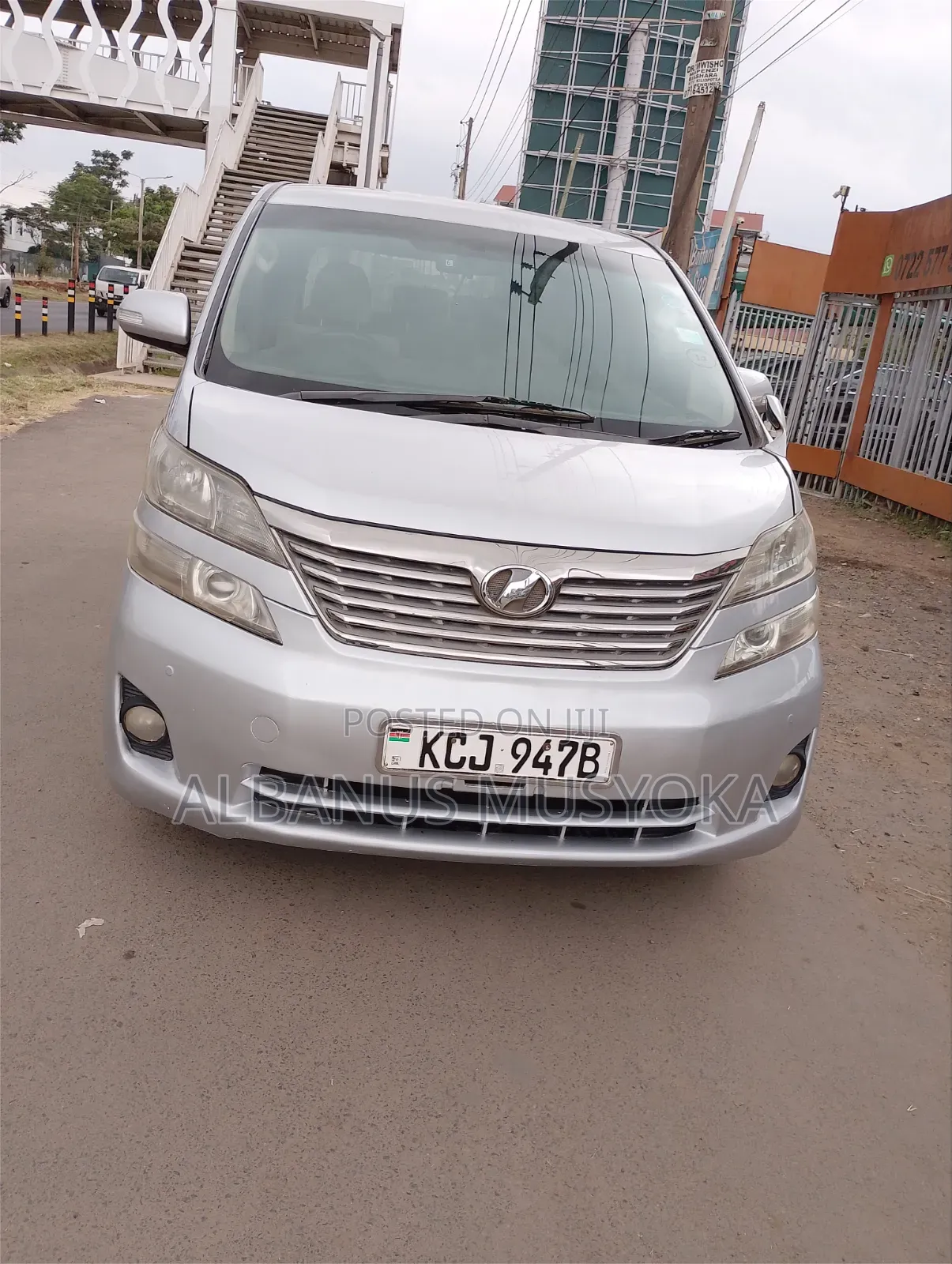 Toyota Alphard 2009 Silver