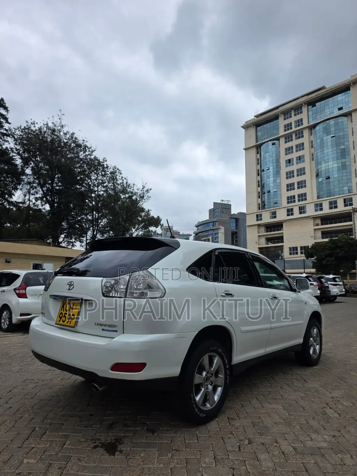 Toyota Harrier 2009 White