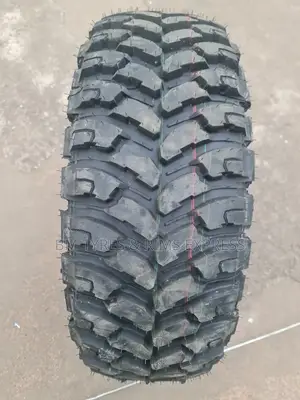 265 /70 R16 Comforser Tires (Mud Terrein)
